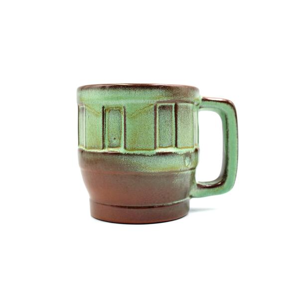 Pair of Frankoma Avocado Green "Wagon Wheel" Mugs - Picture 4 of 13